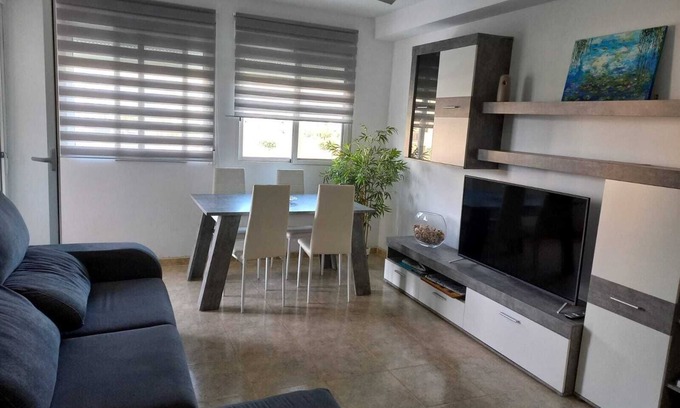 Moncofar Apartment | Apartamento Playa de Xilxes. Amplia Terraza. Piscina. Se Admiten Mascotas
