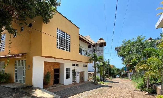 Chacala Apartment | Apartamento Sol y Luna con alberca a solo 50 metros de la playa