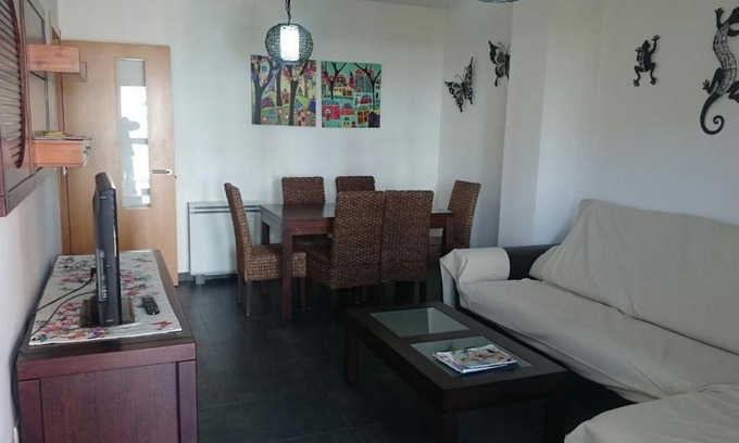 Xove Apartment | Apartamento Viveiro, Terraza Grande, 2 dormitorios 2 baños, piscinas, parking, tenis, club social