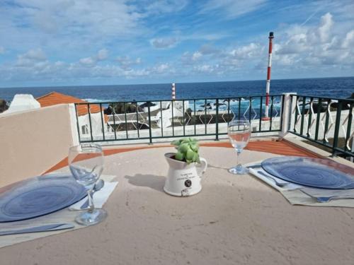 Santa Cruz das Flores Apartment | "Apartamentos do Farol" com vista para o mar