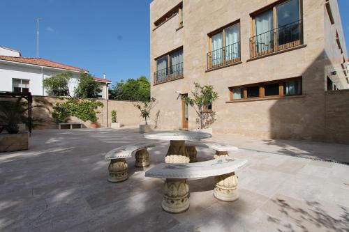 Colina Apartment | Apartamentos Villablino Arturo Soria