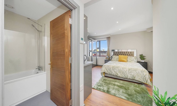 Valentines Apartment | Aparthotel in East London
