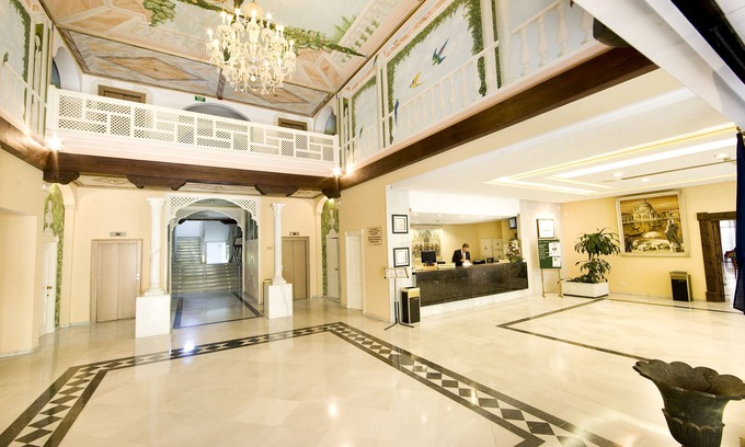 Marbella City Centre Apartment | Aparthotel Monarque Sultán