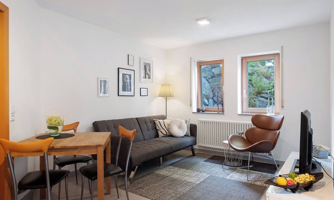 Oberrotweil Apartment | Apartment 'Feierabend' with Private Terrace and Wi-Fi