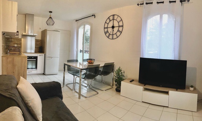 Plan-d'Aups-Sainte-Baume Apartment | Apartment in the heart of Sainte Baume