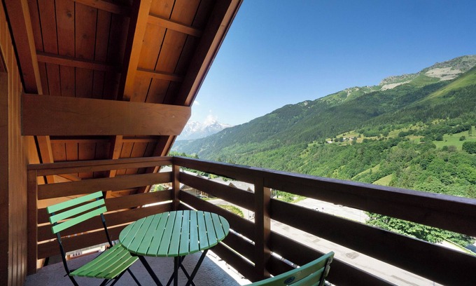 Saint-Francois-Longchamp Apartment | Apartment 'A2 508 Appart Au Pied Des Pistes' with Mountain View and Balcony