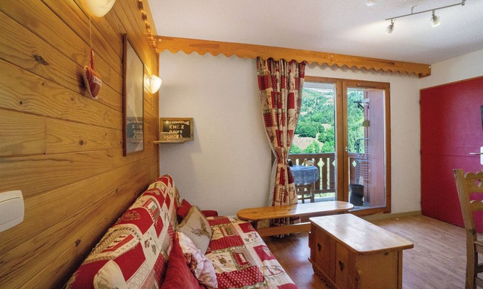 Saint-Francois-Longchamp Apartment | Apartment 'A2 302 Appart Au Pied Des Pistes' with Mountain View, Balcony and Wi-Fi
