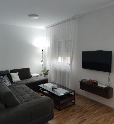 Mladenovac Apartment | Apartman 022