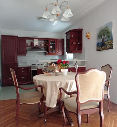 Sarsoni Apartment | Apartman 4 - private parking and sea view