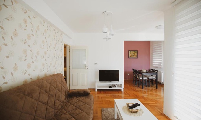 Gornji Milanovac Apartment | Apartman 4, Sinđelićeva 40