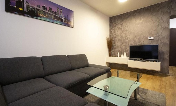 Velky Slavkov Apartment | Apartman Adam