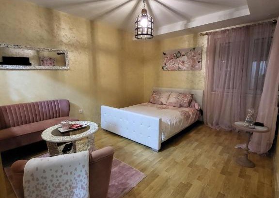 Loznica Apartment | Apartman Golden Rose
