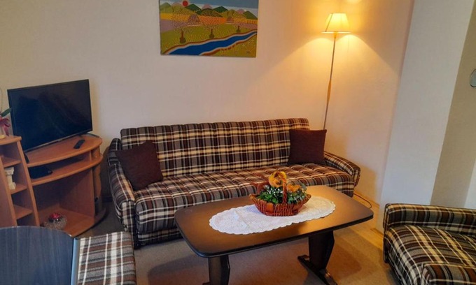 Pale Apartment | Apartman Kala