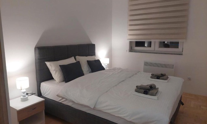Pale Apartment | Apartman Maka