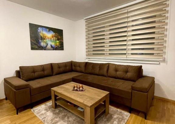 Pale Apartment | Apartman Pančo