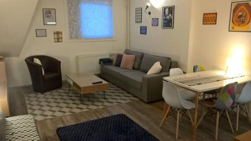 Kopaonik Apartment | Apartman-Vila Nikola, 064jedansedamdvatridevetnulatri