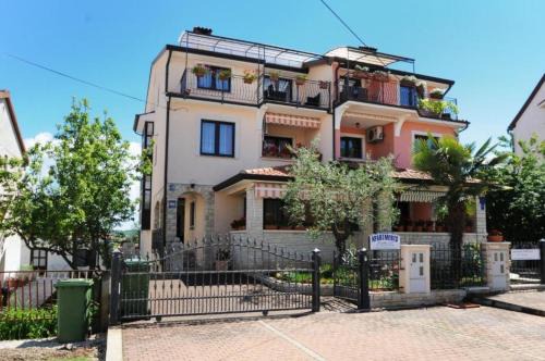 Funtana Apartment | Apartmani Šahic 3