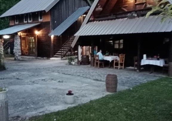 Mali Radic House | Apartmani Dada Kanjon Grmuša