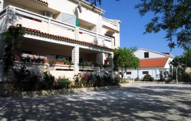Pag Apartment | Apartmani Mira
