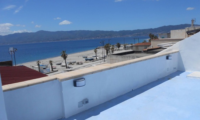 Catona Apartment | Apartment on the Strait of Messina