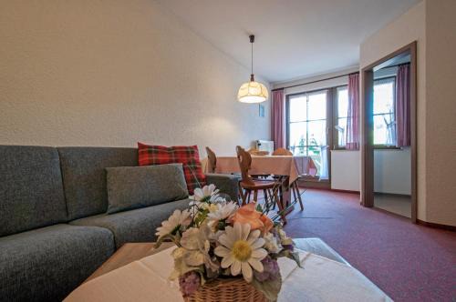 Todtnauberg Apartment | Apartment 05 - Ferienresidenz Roseneck, 2 Schlafzimmer, mit Schwimmbad in Todtnauberg bei Feldberg
