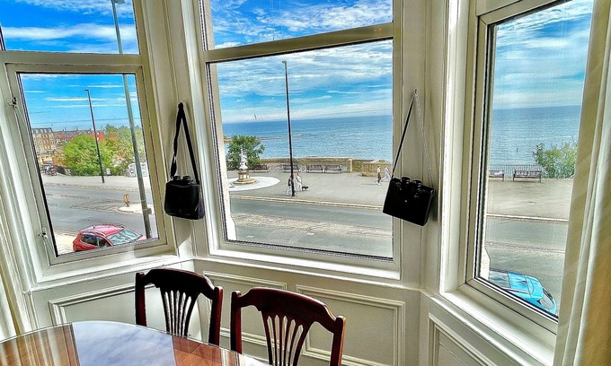 Cullercoats Apartment | Apartment 1 of 6 Amazing views of bay for 4