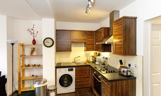 Langley Moor Apartment | Apartment 105B close to Durham with free parking