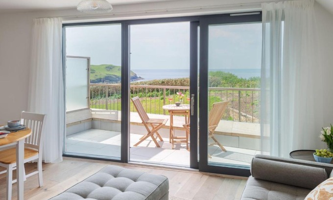 Hope-Cove House | Apartment 14, Withie Cove