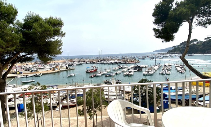 Llafranc Apartment | Apartment 1st line Llafranc beach beautiful views - WIFI
