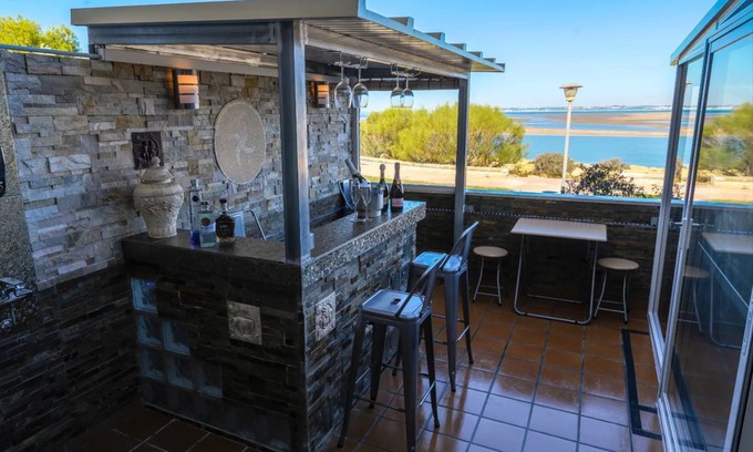 Barriada del Rio San Pedro Apartment | Apartment ∙ 2 bedrooms ∙ 4 guests