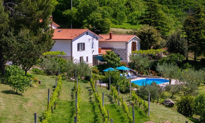 Plomin Apartment | Apartment ∙ 2 bedrooms ∙ 4 guests