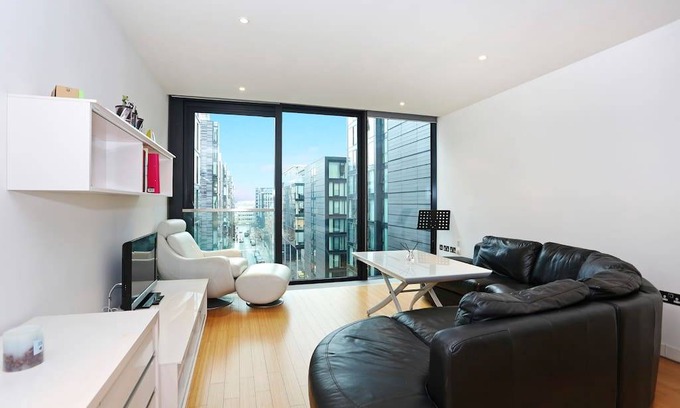 Laurieston Apartment | Apartment ∙ 2 bedrooms ∙ 4 guests
