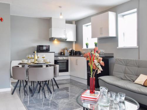 Burslem Apartment | Apartment 2 - Uk50136