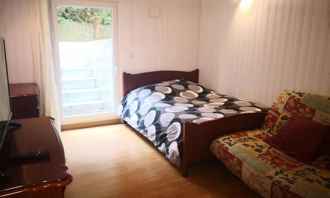 La Ville-du-Bois Apartment | Apartment 20mns from Paris