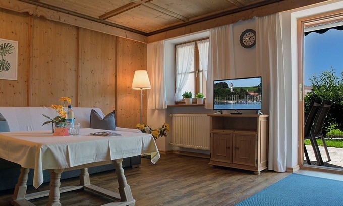 Gmund am Tegernsee Apartment | Apartment 3 EC-Apartment Flake