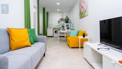 Ciudad Lineal Apartment | Apartment 3 Private complex Parking 6 people