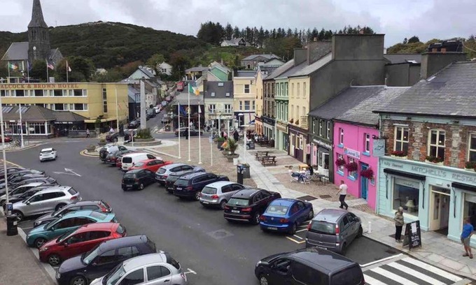 Clifden Apartment | Apartment 4, Clifden Bay Apartments