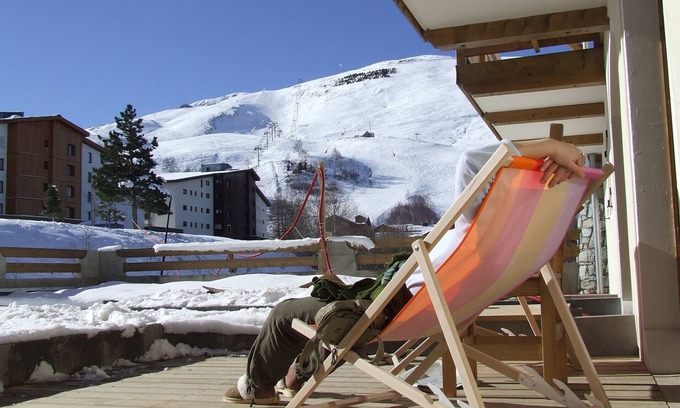 Mont-de-Lans Ski Chalet | Apartment 4 people at the foot of the slopes with terrace and garden
