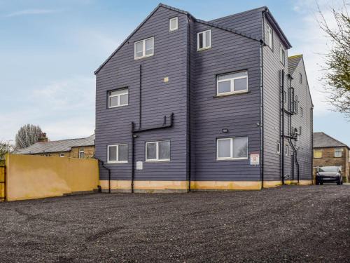 Huddersfield Apartment | Apartment 5 - Uk48908