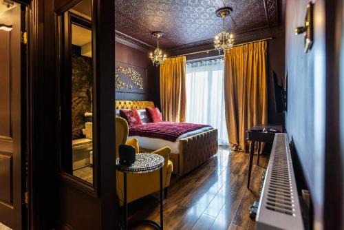 Chepstow Apartment | Apartment 6
