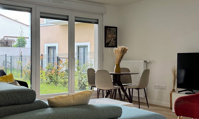 Le Blanc-Mesnil Apartment | Apartment 6 people - 15 min Paris