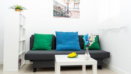 Ciudad Lineal Apartment | Apartment 6 Private complex Parking 4 people