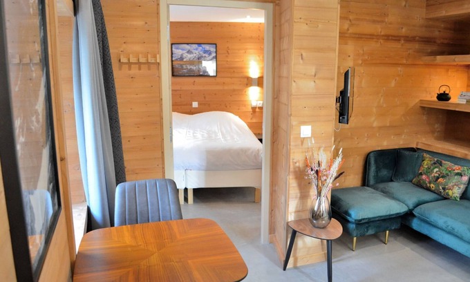 Oz-en-Oisans Apartment | Apartment 800, cosy and luxury apartment near Alpe d´Huez 2p