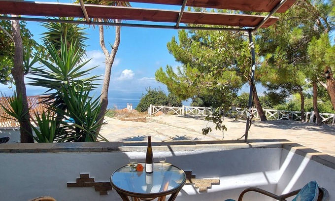 Koumeika House | Apartment 800m from Koumeika, Samos