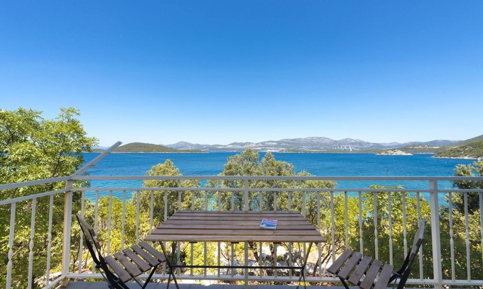 Dubrava Apartment | Apartment Alenka 1 - Beachfront accommodation