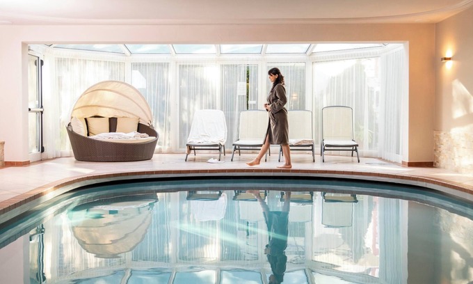 Saltusio Apartment | Apartment "Alpenhof Lodge Almrose ii" with Mountain View, Pool & Wi-Fi