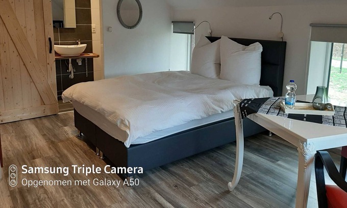 Uplengen Other | Apartment Amsterdam - B&B Betsies Place 35664