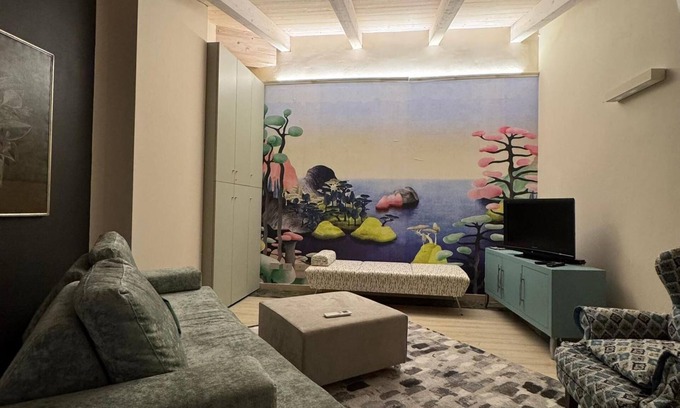 Guardamiglio Apartment | Apartment 'Aperto' with Wi-Fi and Air Conditioning