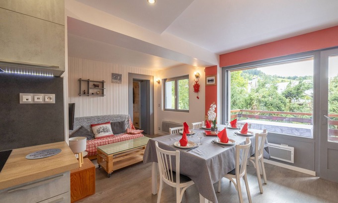 Le Chinaillon Apartment | Apartment 'Appartement Spacieux 6 Personnes' with Mountain View, Private Terrace and Wi-Fi