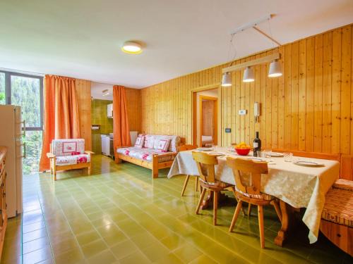 Mazzin Apartment | Apartment Appartamento Antermoia by Interhome